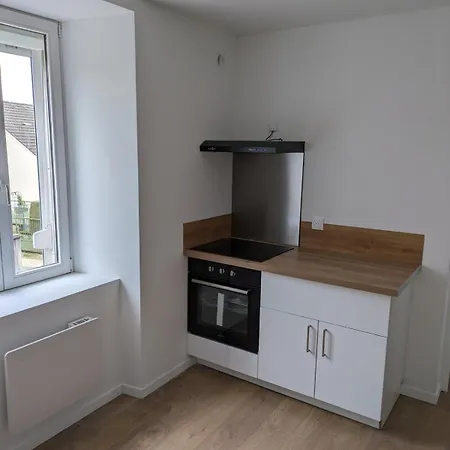Apartment T2 Calme Cosy Renove & Entierement Equipe 1er Etage *