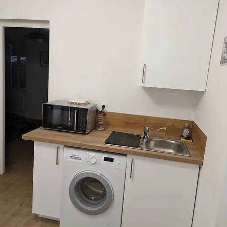Apartment T2 Calme Cosy Renove & Entierement Equipe 1er Etage Seloncourt
