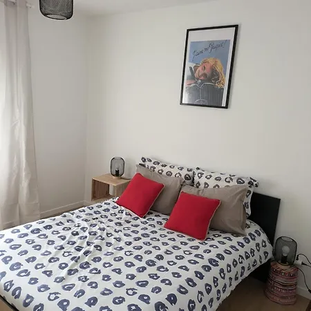 Apartment T2 Calme Cosy Renove & Entierement Equipe 1er Etage