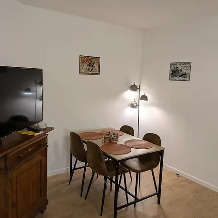 T2 Calme Cosy Renove & Entierement Equipe 1er Etage